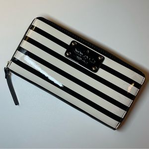 Kate Spade Black & White Striped Zipper Wallet Purse